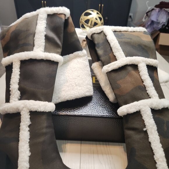 ✨ JenniferLe VAUGHAN II Camo Heel Boots – Size 10 ✨ - Picture 10 of 10